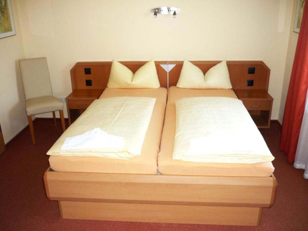 Pension Im Malerwinkel Kallmuenz Kallmünz Quarto foto