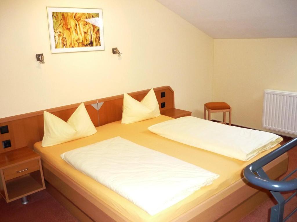 Pension Im Malerwinkel Kallmuenz Kallmünz Quarto foto